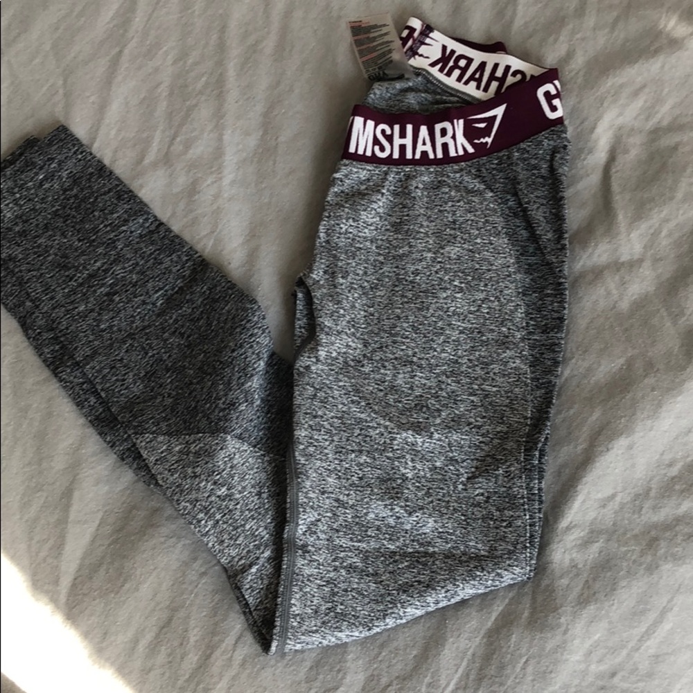 Barely worn gym shark dry leggings